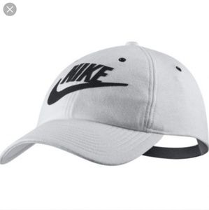 NIKE Baseball Cap